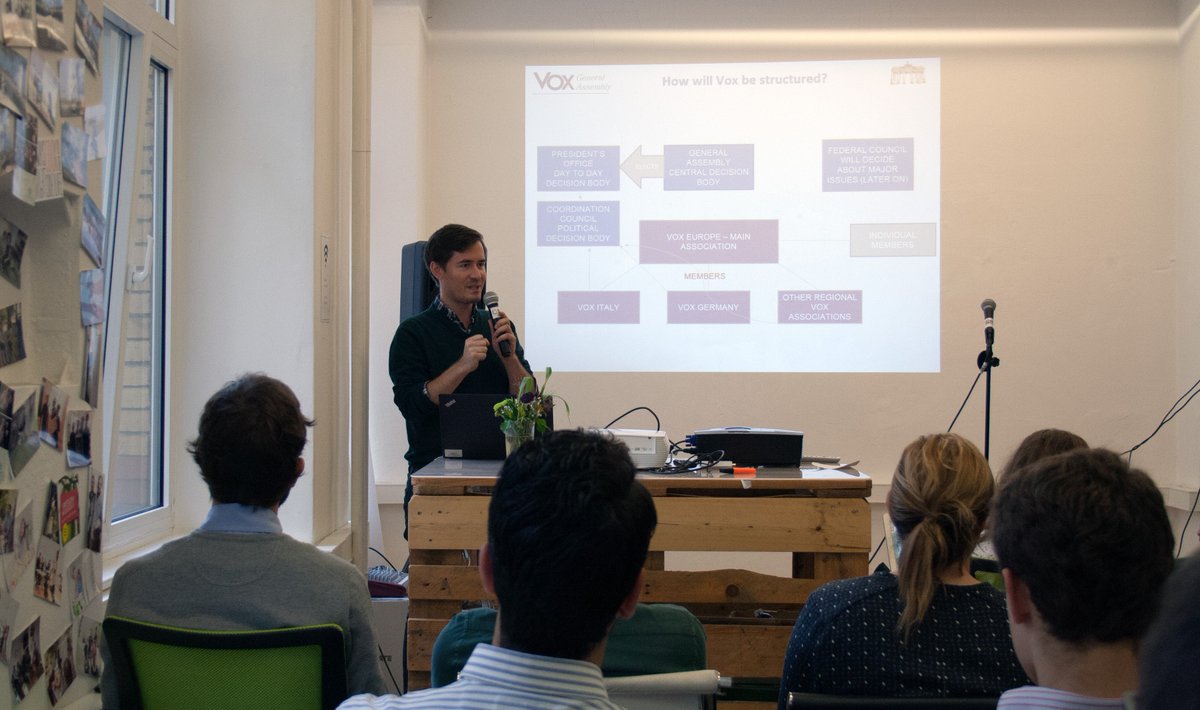 #15ottobre: secondo giorno della prima Assemblea Generale di @VoxEurope! #JoinTheCharge #VoxLiveLa La diretta qui: facebook.com/VoxEurope/vide…