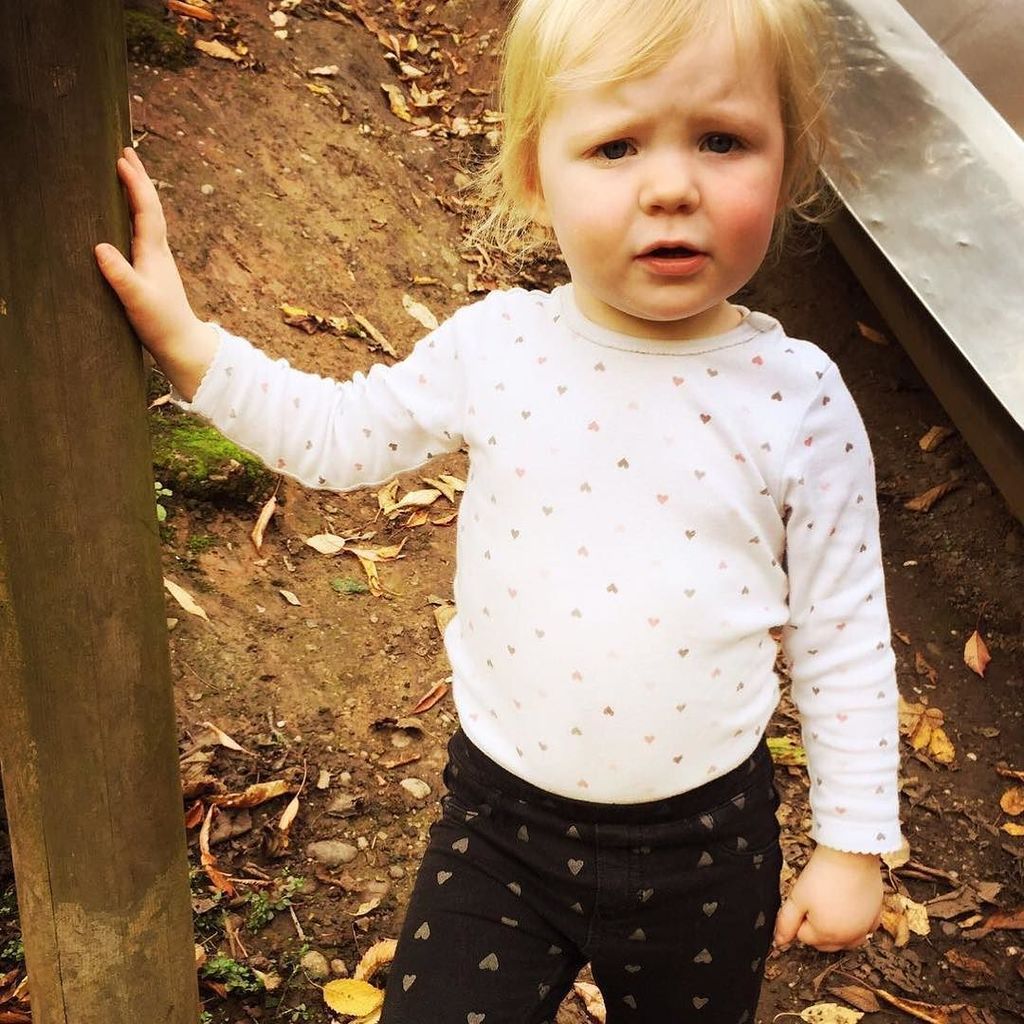 crayonsandforks's tweet photo. This one. Madam. Feral. Loud. Looks like she was born in the seventies. #littlebutloud #littlebutfierce https://t.co/NAk1W0S3tX https://t.co/rf4ao0ut51