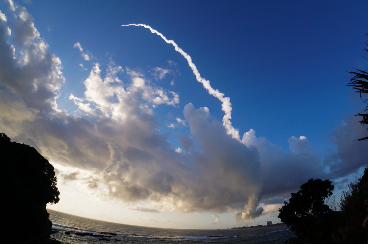 cairn42's tweet photo. 打上げ写真詰め合わせセット
#H2AF36 #QZS4 #みちびき4号機 https://t.co/x2sseXNvJ1