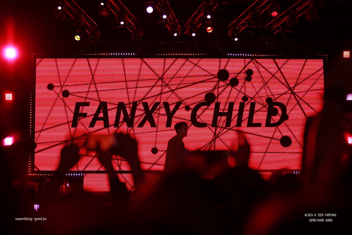 z_somethinggood's tweet photo. 171014 #우지호 #신효섭 #권혁 #정동욱 #천승현 #신용식 #팬시차일드 #FANXY_CHILD @ZICO92 슬로건쎈씈ㅋㅋㅋㅋㅋㅋㅋㅋㅋㅋㅋ https://t.co/TR6qpHul2B