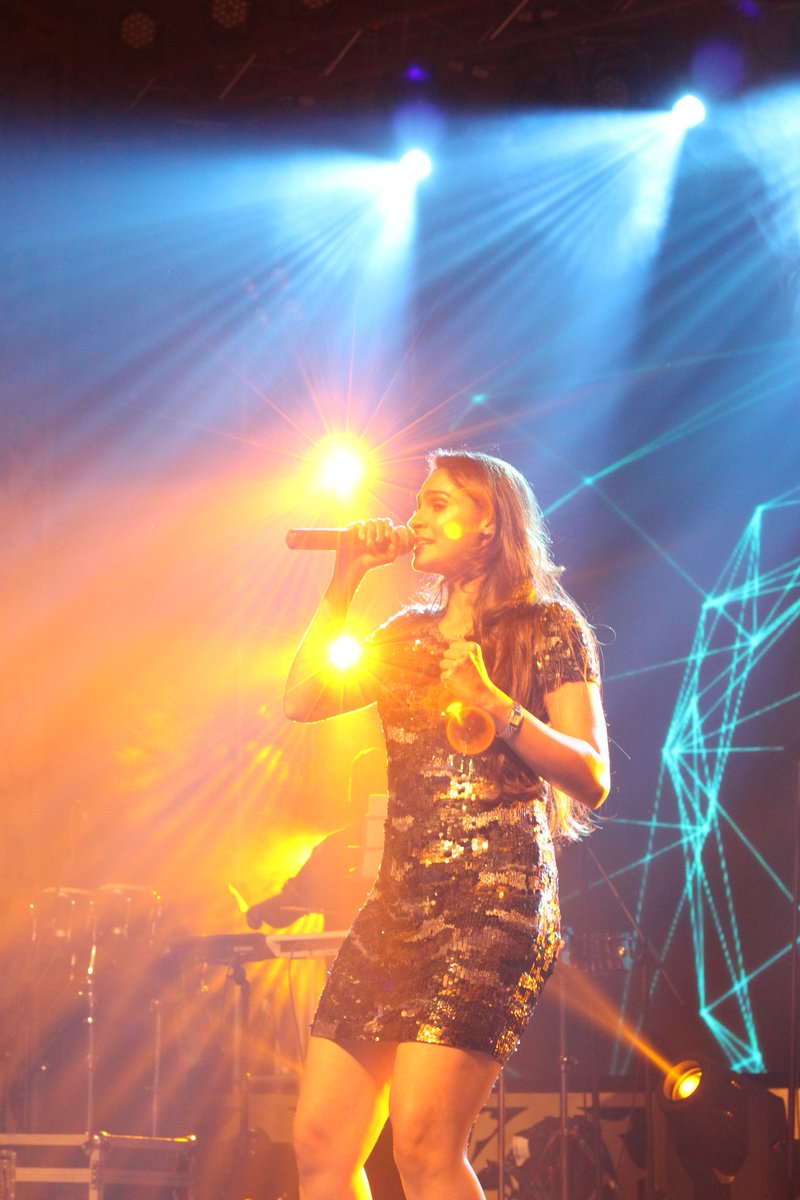 OsanathKumar's tweet photo. @andrea_jeremiah sparkling performance yesterday night😍 https://t.co/IH01O1QvBR