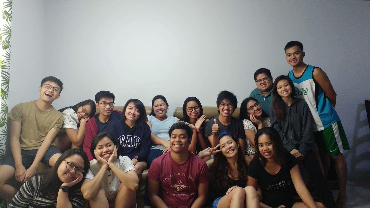 icomsharks's tweet photo. 💙🦈🦈💙 https://t.co/gO4DUcJftL