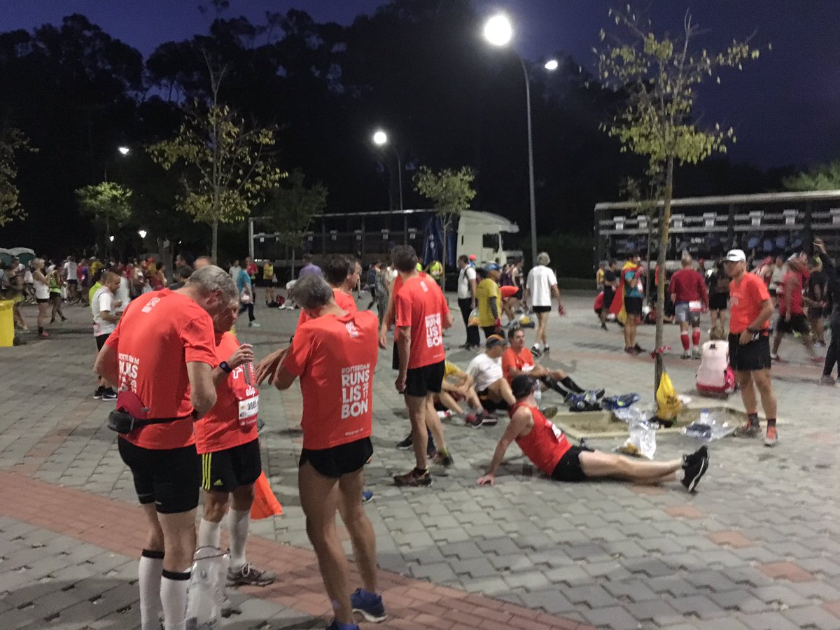 RRAmbassadors's tweet photo. In afwachting van start marathon #lisboa https://t.co/UK3fmVc2eO