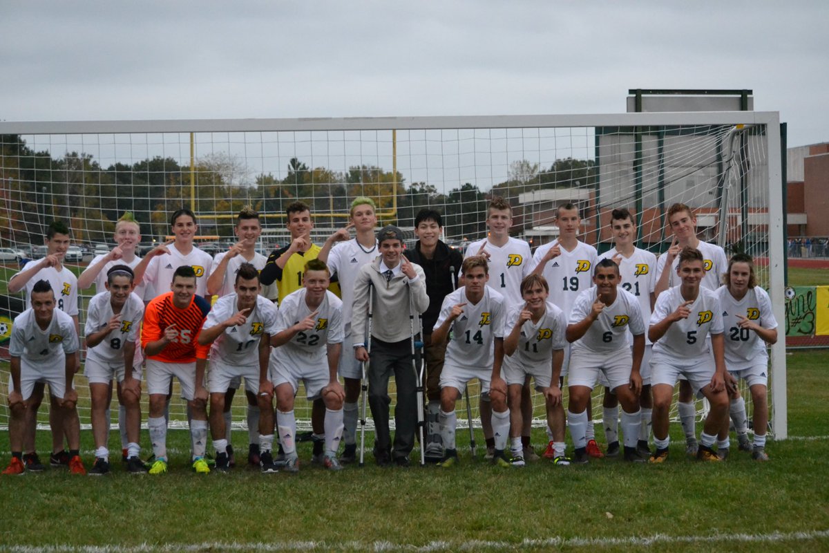 wearesoccer_mi's tweet photo. Congratulations to @DowBoysSoccer, the 2017 Saginaw Valley League Boys' Soccer Champions! https://t.co/IBCibMdZU8