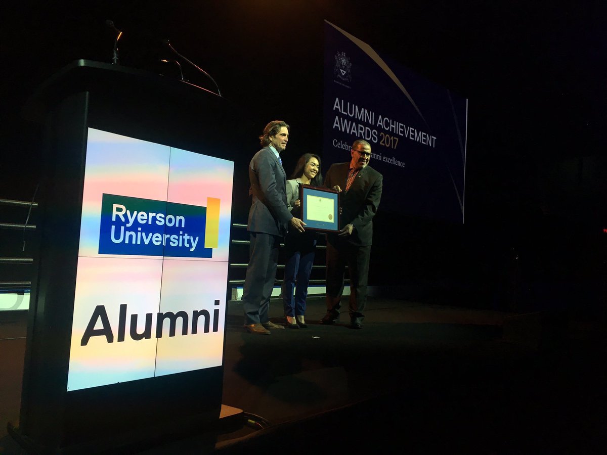 AnnaAmyHo's tweet photo. Honoured to experience a meaningful night alongside other @Ryerson_Alumni Achievement Award recipients. Social Work 15' #ruaw17 #memoryes https://t.co/Y0WM98402r