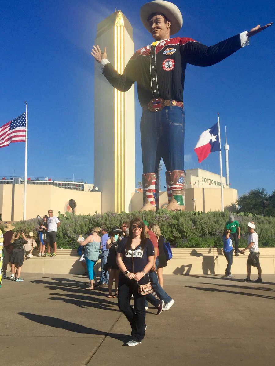 kararuthfarris's tweet photo. 🎡🍻☀️💜
#StateFairofTx2017 https://t.co/t8cjhFc99L