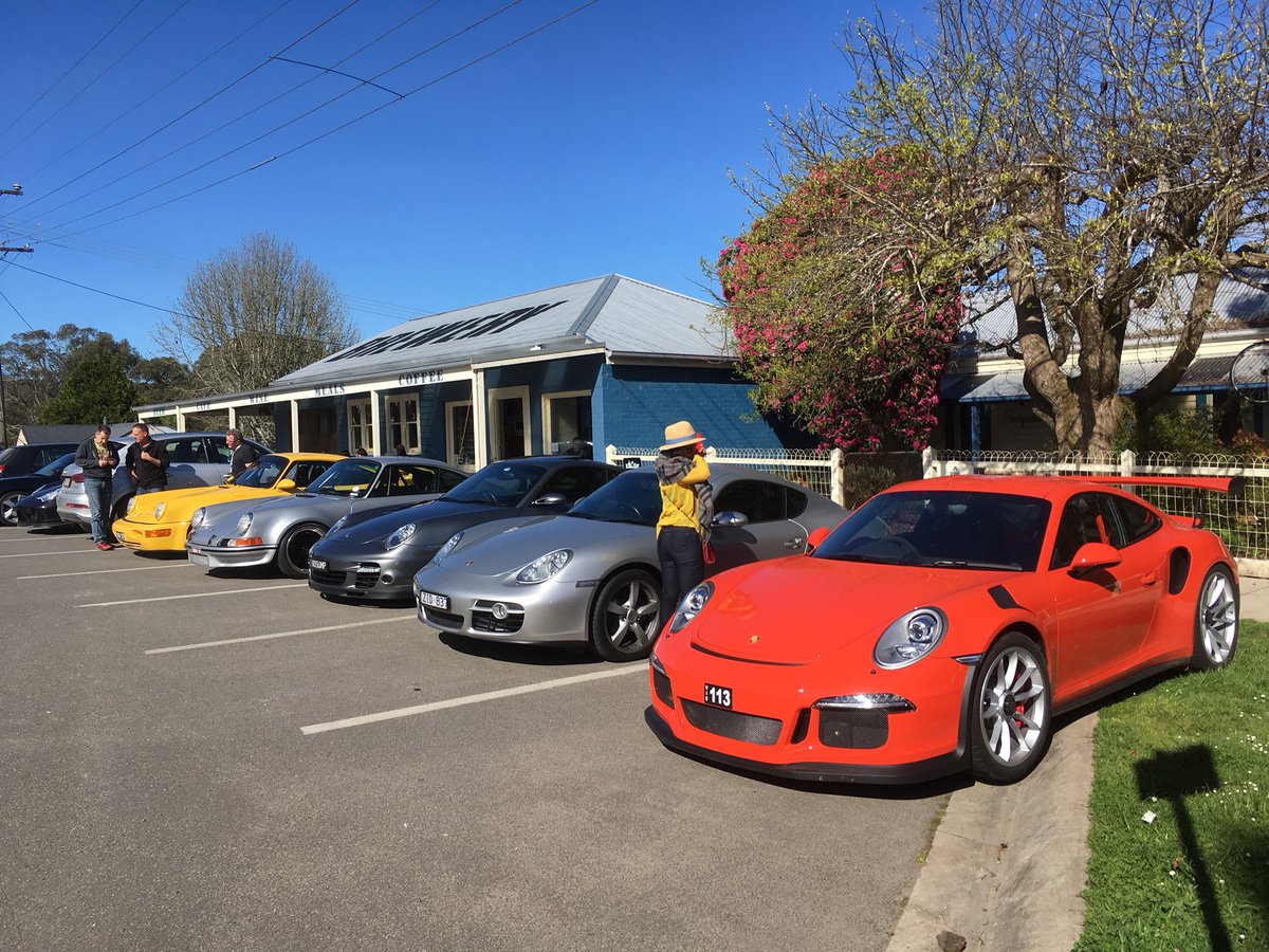 PorscheClubVic's tweet photo. #Turbo Register Early Morning Run to @ForrestBrewery _Excellent range of ‘open country’ and windy roads #pcv17 #porsche #Otways #Forrest https://t.co/FL1ZmHIJY3