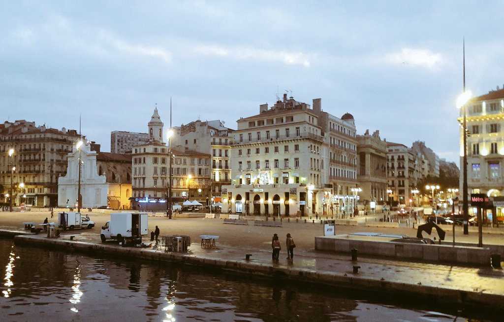 RaidECM's tweet photo. Les raideux défient la "Course des îles du Frioul" - 14.3km ! #Marseille Aussi belle réussite que le VolleyM aux #Intercentrales ? https://t.co/yoBc4FKgmi