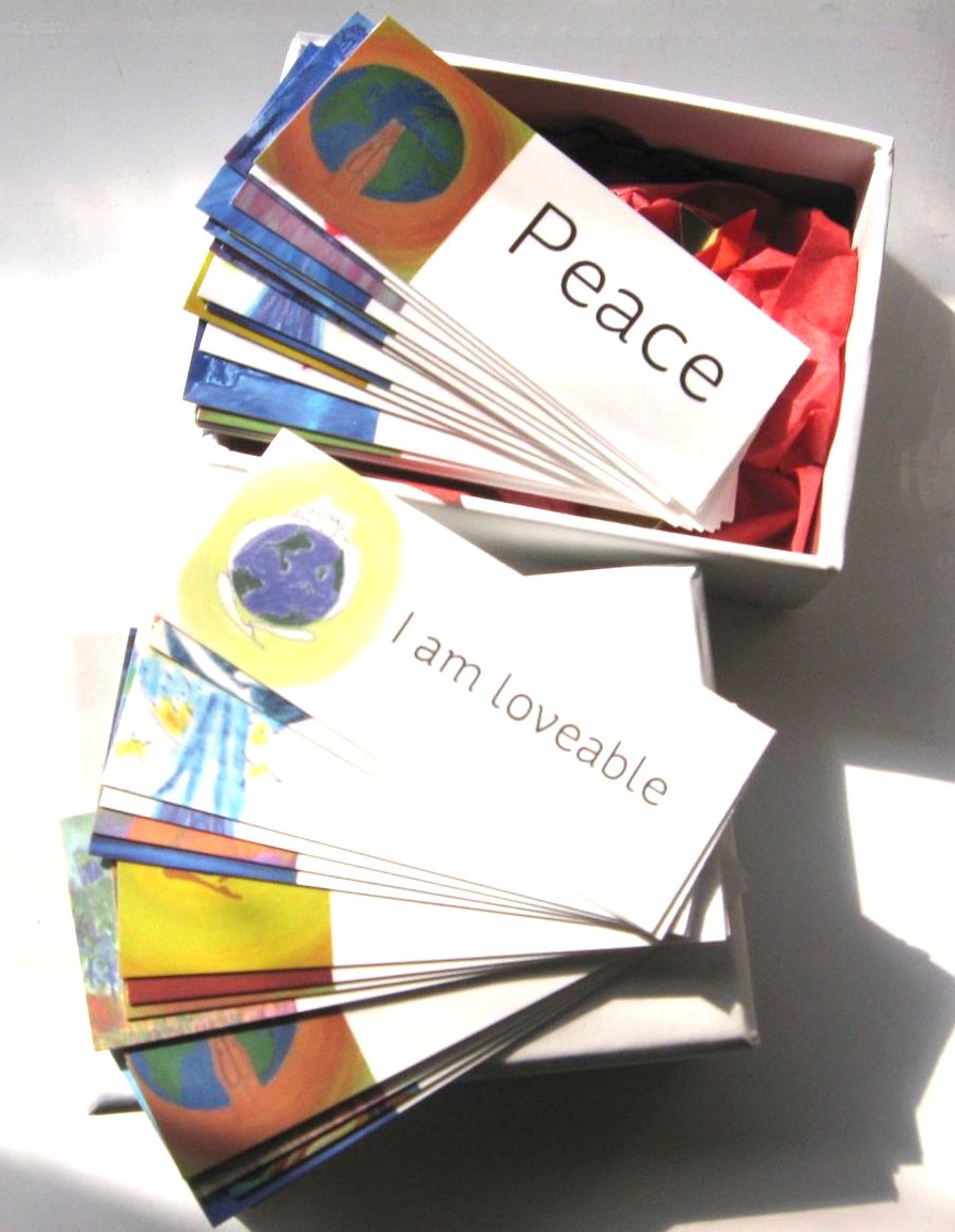 moontimes's tweet photo. Gift sets for friends, sisters, mothers, young women starting their period...#moontimes  #gifts #menarche  https://t.co/F0wCRWK8Kf https://t.co/cPjEAva6XI