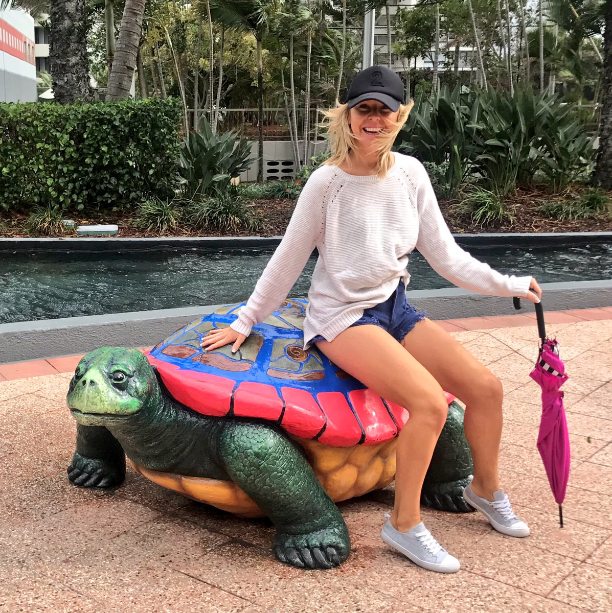 Charli_Robinson's tweet photo. Me and my mate 🐢 that's how fast I'm moving this morning 😂
#Broadbeach #PostBall #SlowStart #LovedIt https://t.co/ooL36Etg2d
