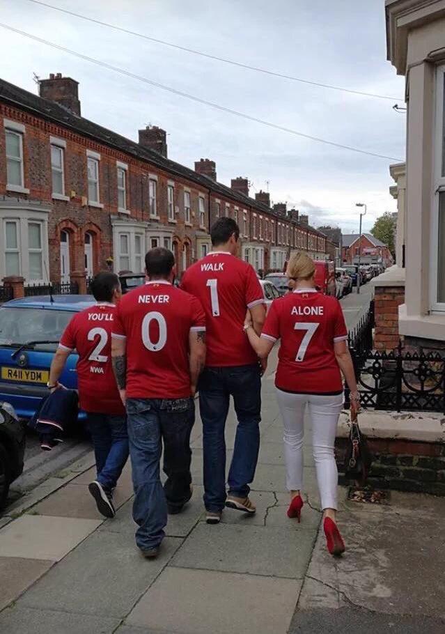 Seddoefc123's tweet photo. @only1johnboy @StephenMahoney2 just got the new catalogue through the door haha #kopitesaregobshites https://t.co/4one5HfIYv