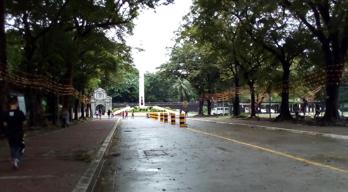 jsminelizabeth's tweet photo. went home yesterday. didnt knew it was college entrance exams, nostalgia enhances.. #hindipoakomagexam #alumniID #iskolarngbayan https://t.co/36ebCWl7xK