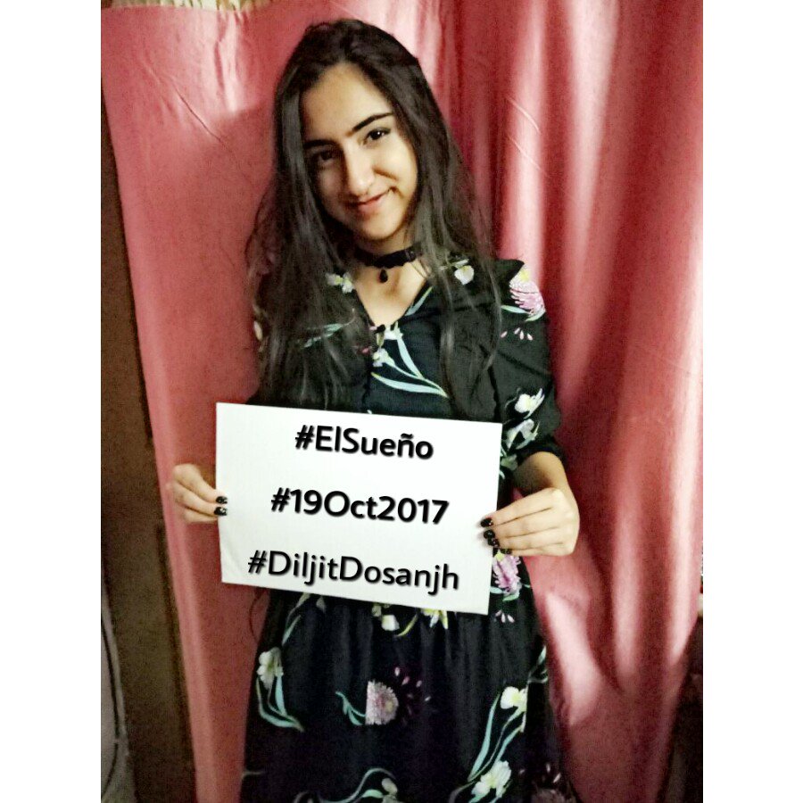 MansiKapoor07's tweet photo. @diljitdosanjh ji😍
#FanLove
#ElSueño
#19Oct2017
#4DaysToGo
@FamousStudiosUK
My little sis sending u best wishes👍💜🎵
@DeekshaKapoor_ https://t.co/jvKP4Yw4ID