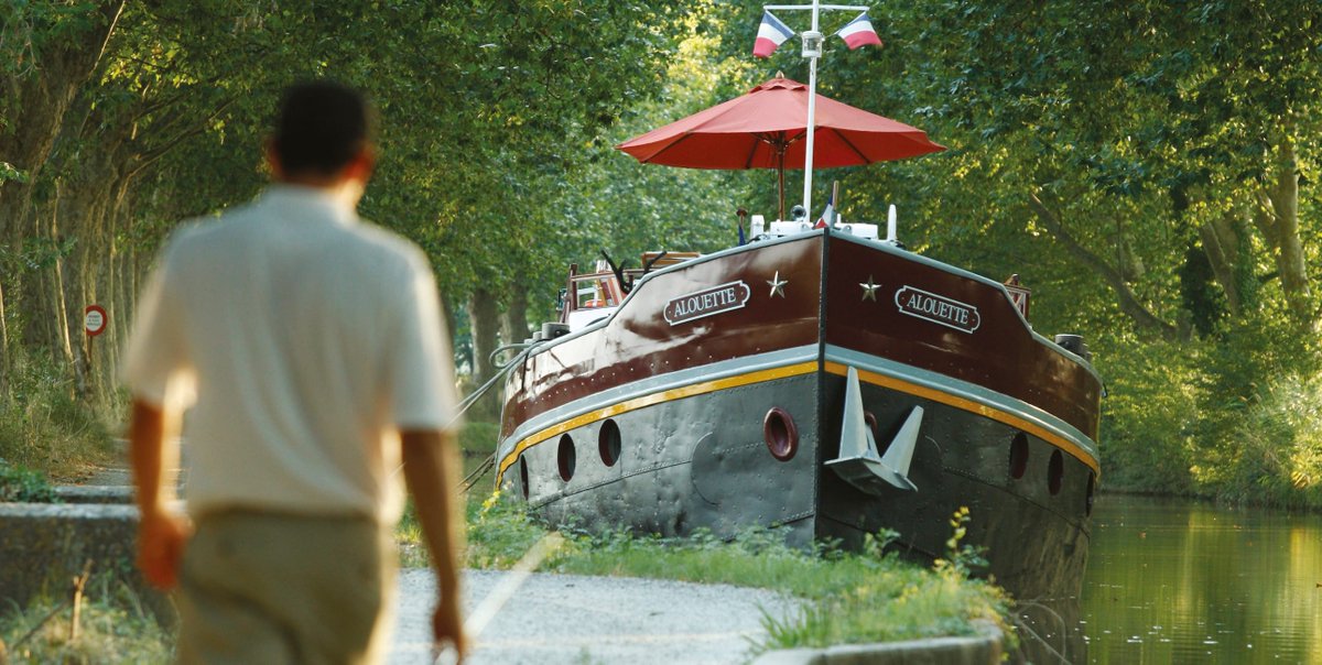 Quint_UAE's tweet photo. Relish every moment of your journey as you glide in a #serene of France's waterways with @Belmond. Contact your LM now. #france #wanderlust https://t.co/P8uxZSbp99
