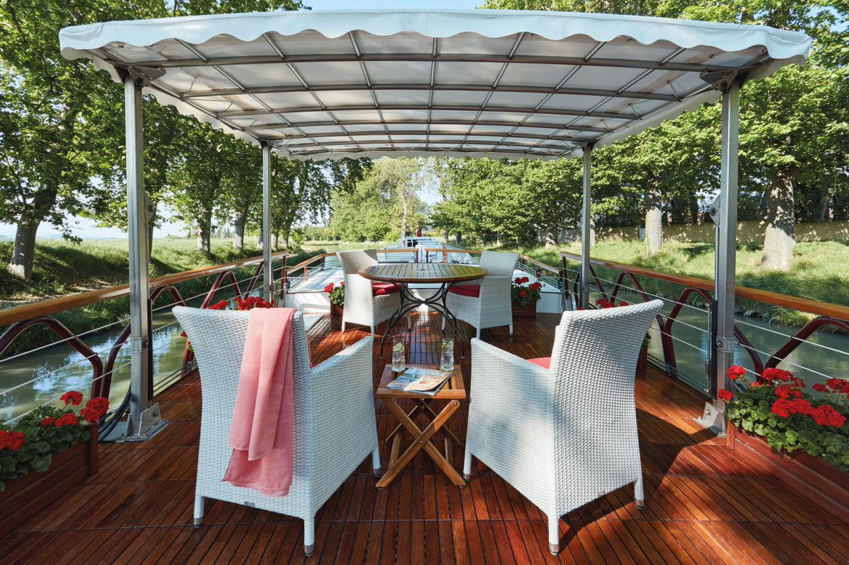 Quint_UAE's tweet photo. Relish every moment of your journey as you glide in a #serene of France's waterways with @Belmond. Contact your LM now. #france #wanderlust https://t.co/P8uxZSbp99