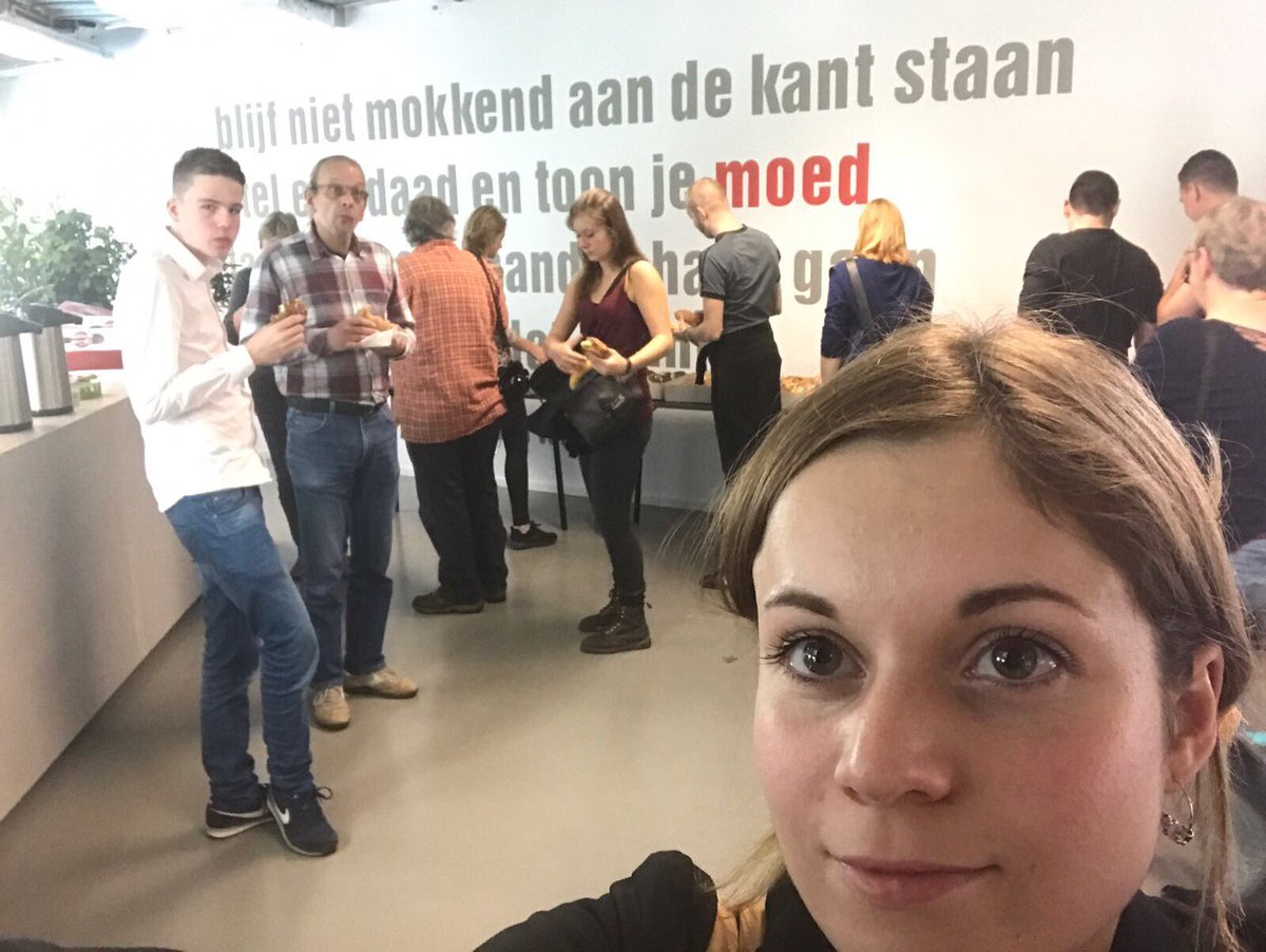 SPHEERLEN's tweet photo. Jonge SP'ers uit heel Nederland samen in #DeMoed #Amersfoort - bijeenkomst over activisme en jongeren met @ROODjong ! @cynthiasmeets https://t.co/dYUuJ3nVqD
