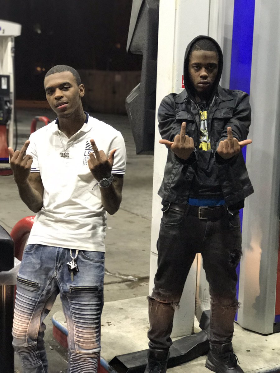 _tdrlorrobert's tweet photo. Crack a Smile At u Whores You Know i Slide fa My Brova 📍👹 #YFDs GxG https://t.co/94vRMYMeph