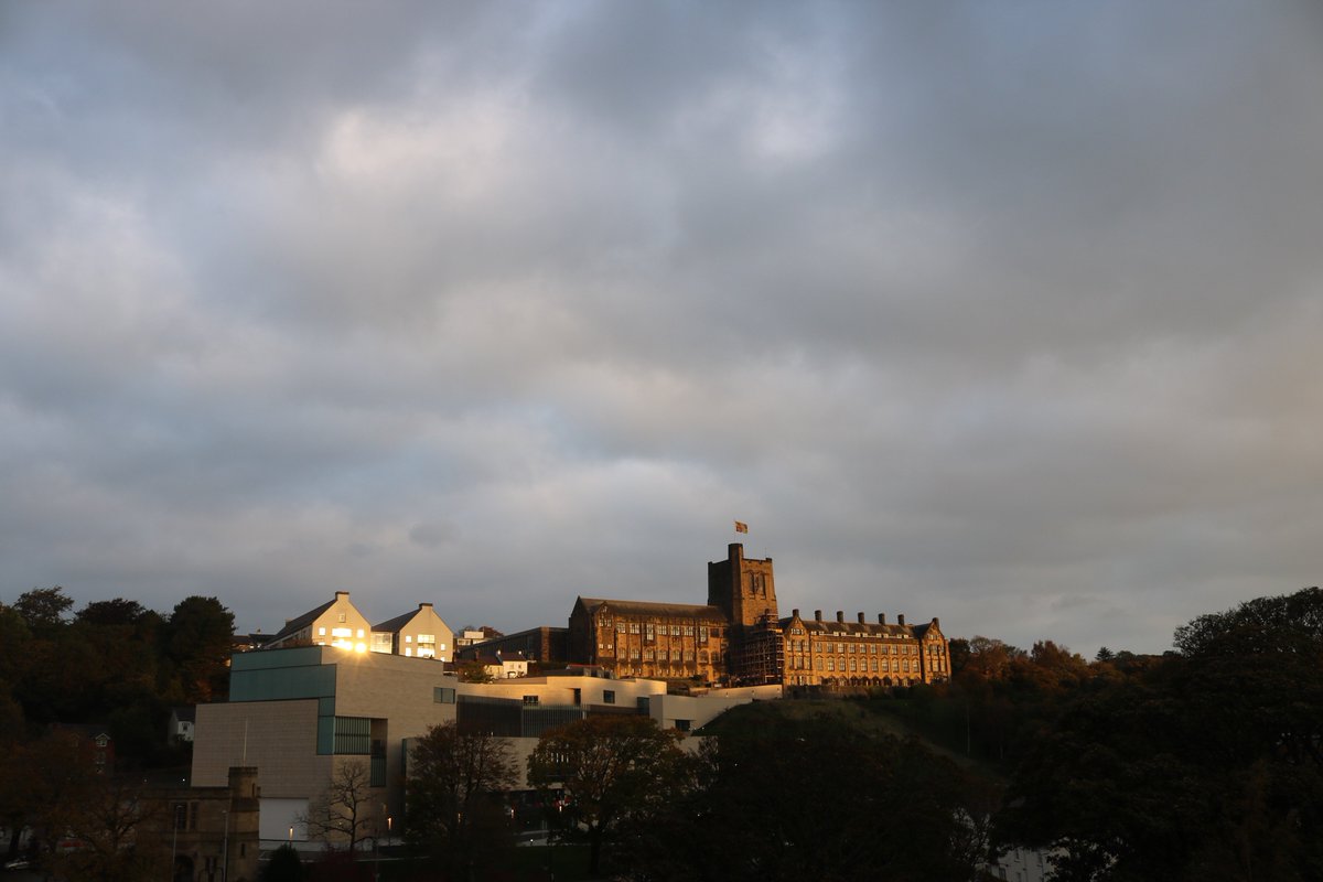 BangorPrimates's tweet photo. Bit of sunshine coming through for #BangorOpenDay at @BangorUni. By the time I uploaded the photos it's cloudy again but oh well #prettyflag https://t.co/q9cV8XWQsb