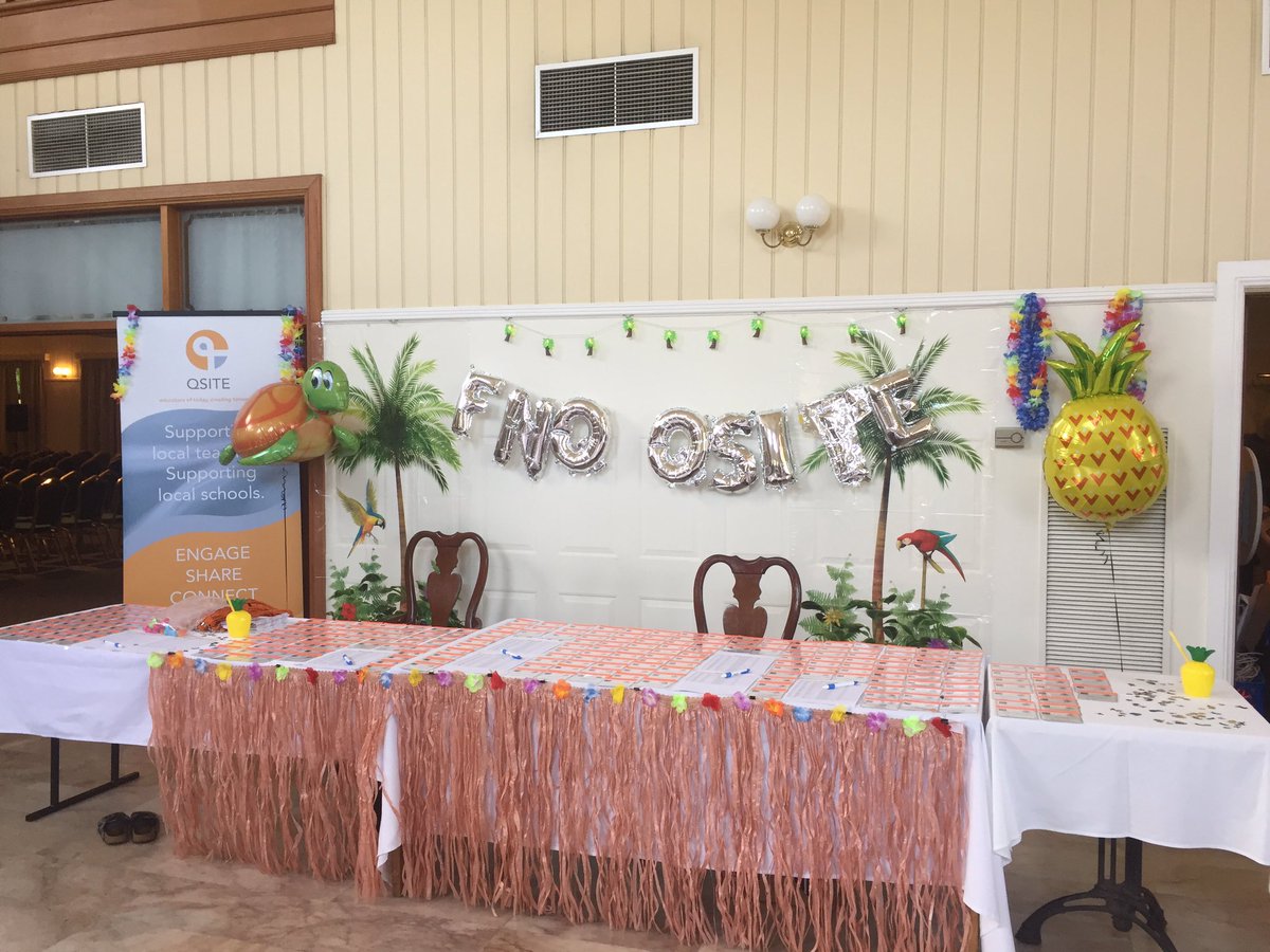 doogiegirl's tweet photo. #TechInTheTropics #qsite Technology in the Tropics. All set up  ready to go. https://t.co/k2ga4in25s