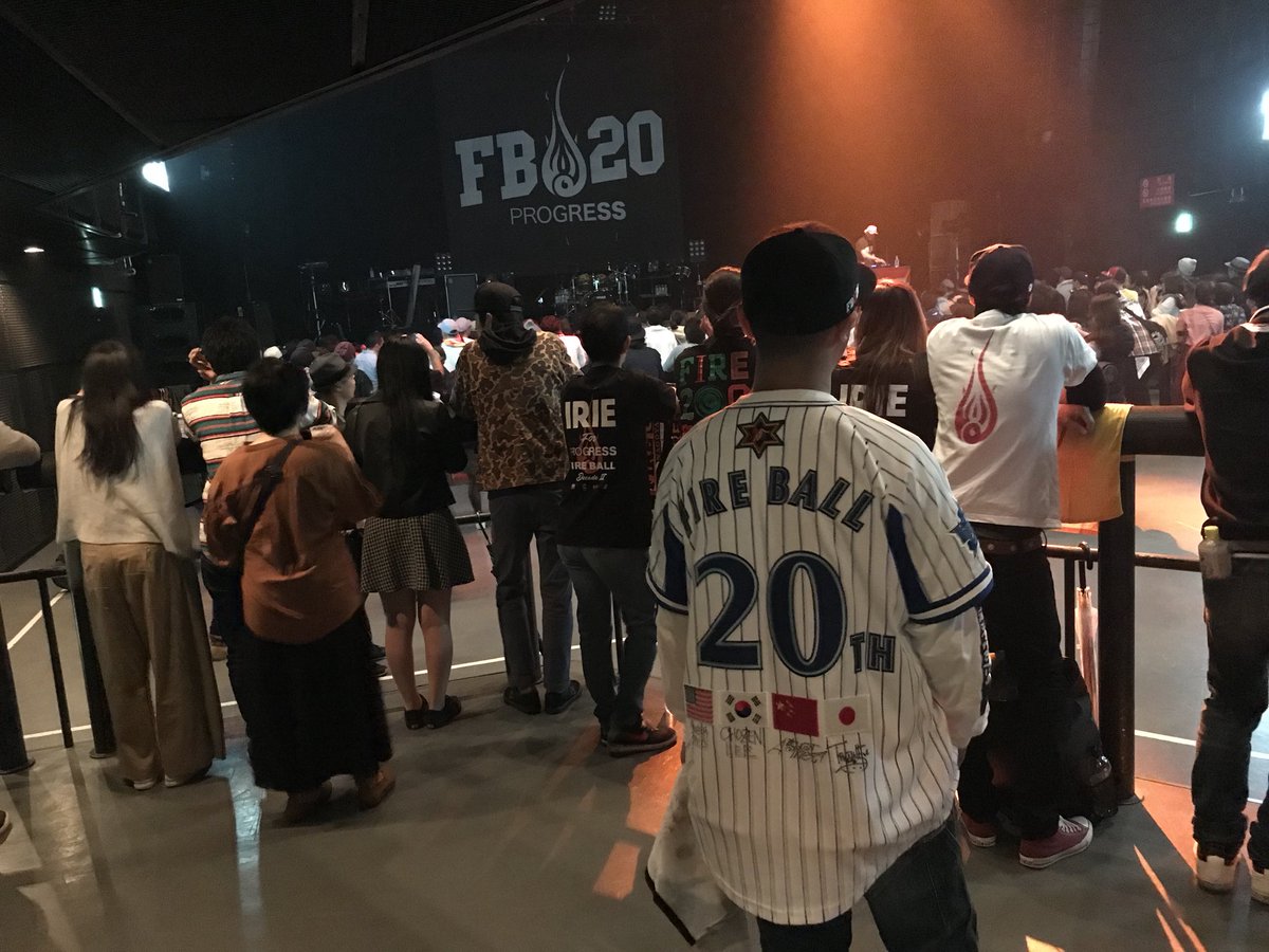 minamisennba's tweet photo. FIRE BALL 20thツアーファイナルin赤坂BLITZ!さあ極上のライブが始まるよ♬ #fireball20th https://t.co/IKZlEvvLP4