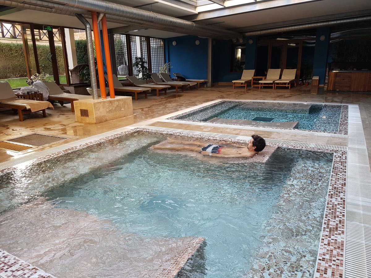 franortizUVL's tweet photo. Muy bueno el spa del hotel @RegnumBansko por suerte tuvimos un tiempito para disfrutarlo entre charlas y reuniones #Bulgaria #Bloggersontop https://t.co/kNTalNmuq2