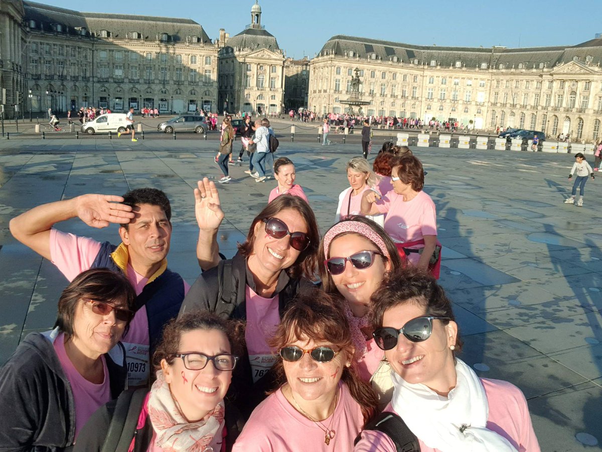 Tutiac's tweet photo. #VigneronsdeTutiac prets pour les #10km @RubanRose @VinBlaye  @stephane_heraud @PlaneteBordeaux @CoopdeFrance @cotesdebourg @cotechateaux https://t.co/nvbQLk8ZEk