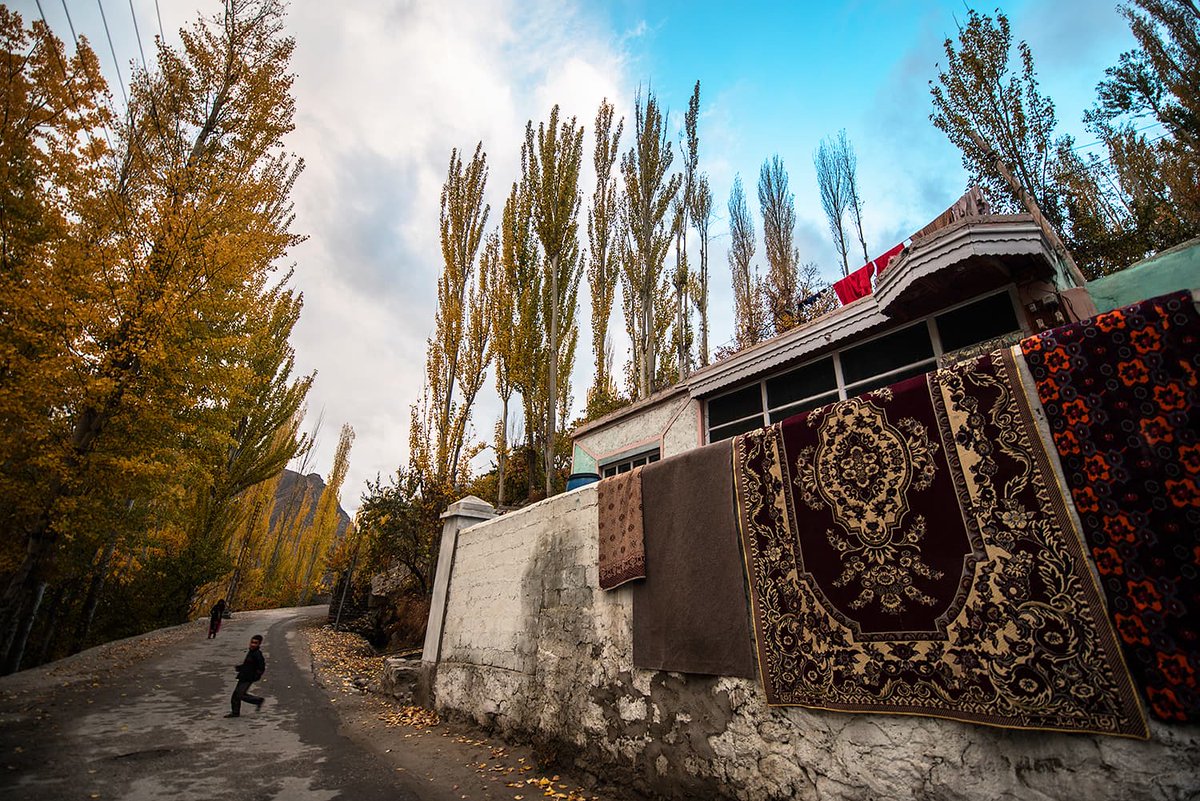 EcoVibeExplorer's tweet photo. https://t.co/EQS4jWV9nh
Colors of #AutumninHunza from an article published in @Dawn_News
#GilgitBaltistan #BeautifulPakistan #Travel https://t.co/SzaKJYAV84