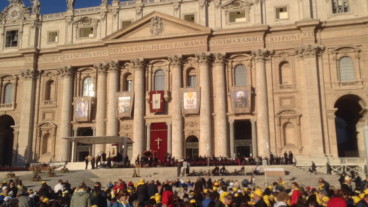 Revista Vida Nueva tweet media