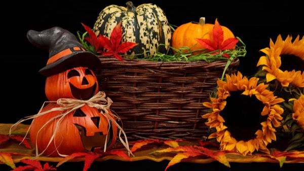 The_EatingPlace's tweet photo. #Restaurantes terroríficos donde cenar este #Halloween https://t.co/VbfkNFtECL via @abc_es  @LuisArevaloKena @PolloKip @desencaja_rest https://t.co/E95H18qiWA