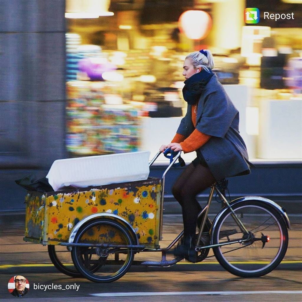 christianiauk's tweet photo. ... and the kitchen sink.
By @bicycles_only https://t.co/EmZtVH16i6 https://t.co/V2ukSd4oeu