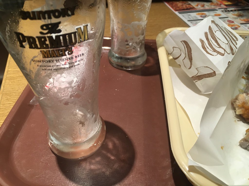 yujiyokoo's tweet photo. KFC in Takadanobaba has beer available with food. This is great. https://t.co/FJ61HixfVt