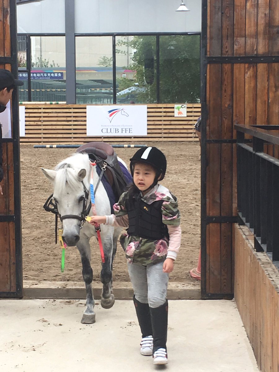 FFEquitation's tweet photo. #Chine #CoopérationInternationale @FredericBouix &amp; E.Grandière (UNIC) ont visité 2 centres équestres labellisés Ecoles Française Equitation https://t.co/5S4S7GFabO