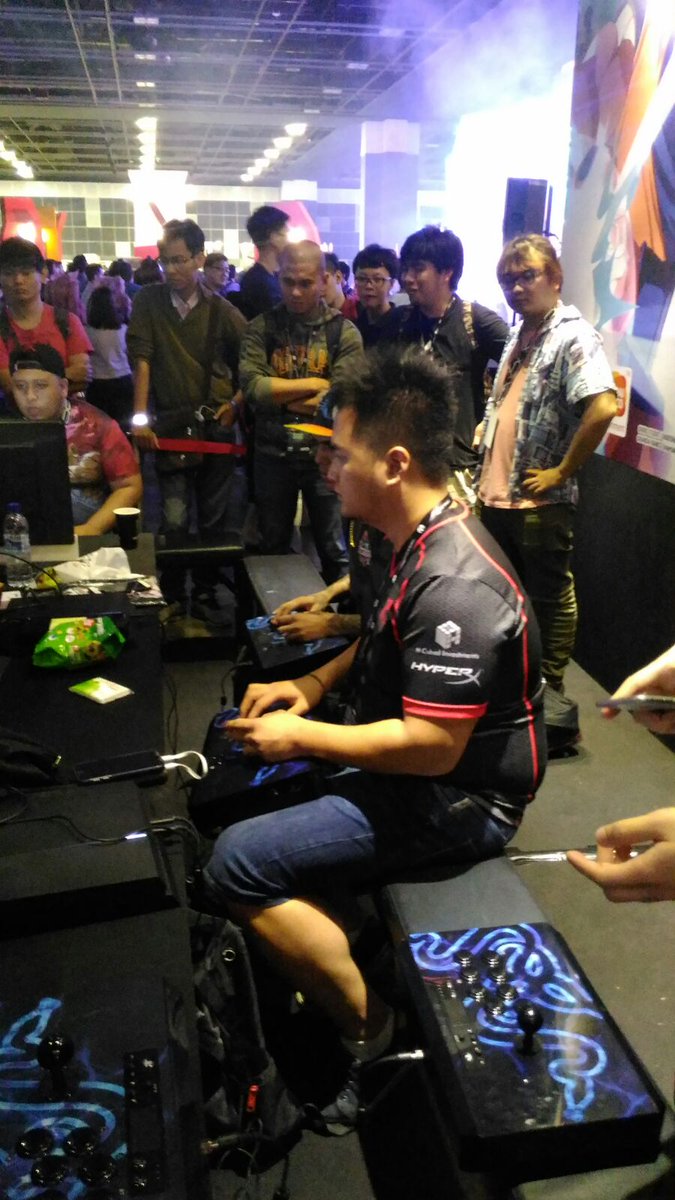 TALON_ESPORTS's tweet photo. How many tournamnts can @Saunic complete at SEA π¬π¬π¬π¬. Now in top 16 for DBZ #strongforearms #DBZ #SEAM2017 https://t.co/XdhiOttWkr