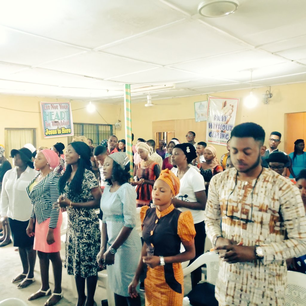Living_Vine's tweet photo. Those who must worship the Father must worship Him in spirit and in truth.To God be the glory #LVCService @koinonia_eni @FwJesus @Godly_Life https://t.co/zX4ekLZM4r