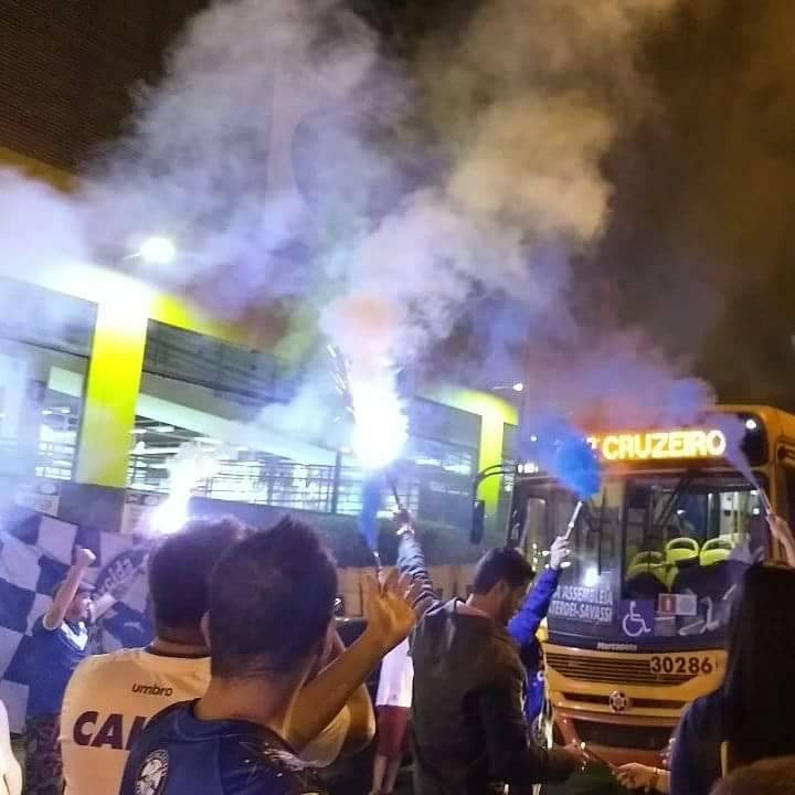 caparreiras's tweet photo. "Cruzeiro és minha vida,
Meu orgulho, minha alegria
E nada, pode descrever
O sincero, e imenso amor que sinto por você" https://t.co/DnIfFA3b0s https://t.co/7IlhkEWD0R