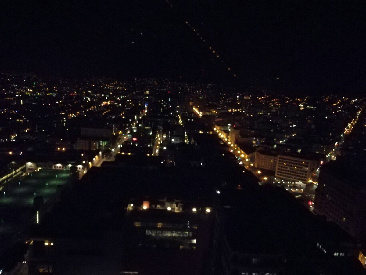 9853463673's tweet photo. #Day4 #SanFrancisco #ViewLounge #40thFloor #NightView #BeautifulCity @GIBS_SA #GIBSMBAGLOBAL #WestCoastUSA https://t.co/9aIyNrRaCw