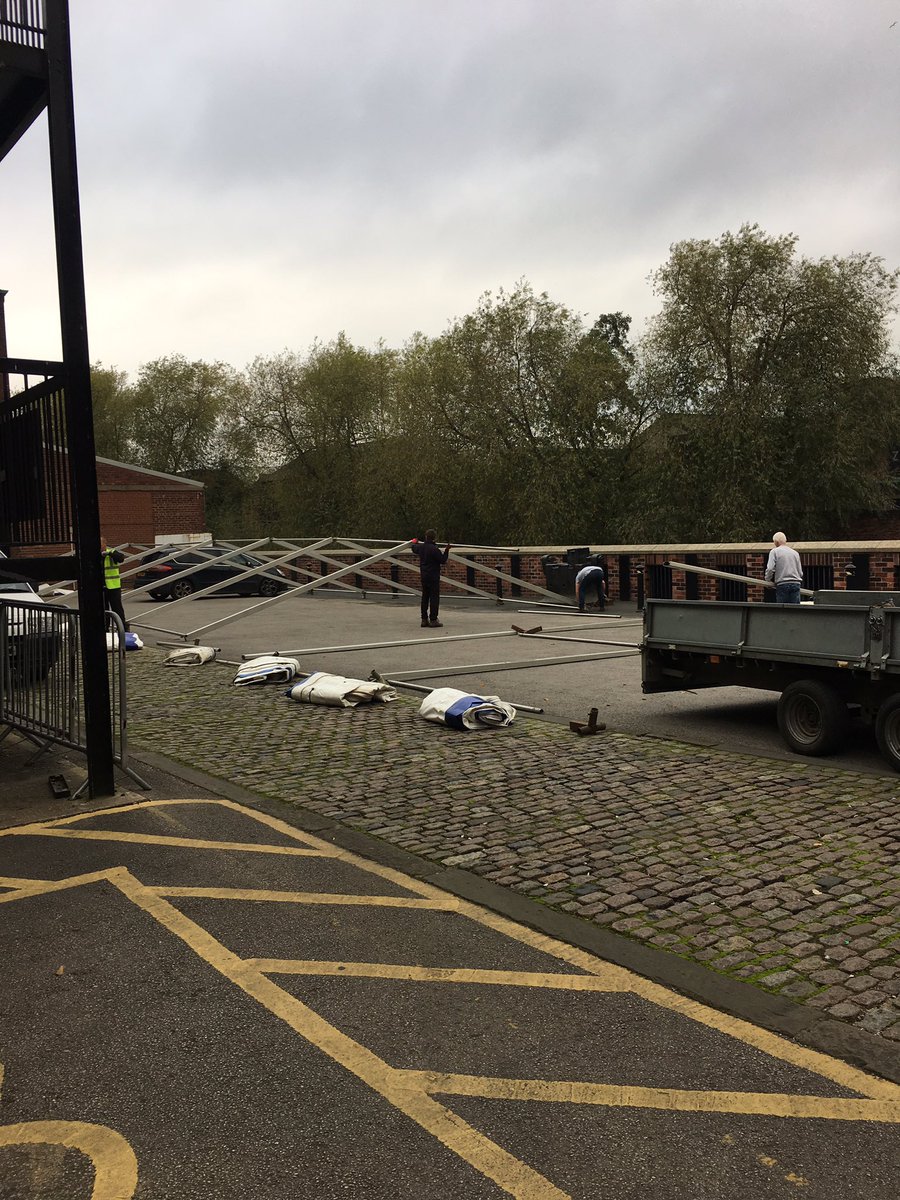 On site <a href="/KelhamIsland/">Kelham Island Museum</a> let's build a beer festival 3 days till we are open! #RealAle #Camra #sheffieldissuper Great location for a beer fest