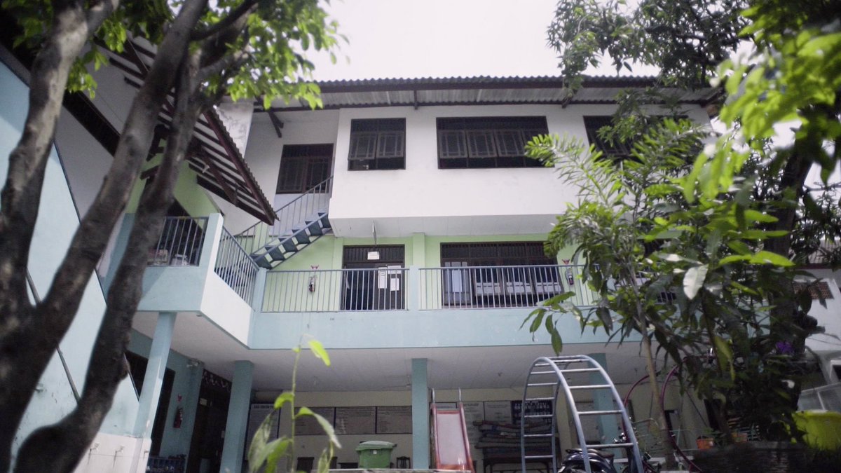 Official_MNCTV's tweet photo. Wow! Ternyata minggu ini para kontestan akan mendesaign ruang-ruang di Yayasan Amal Mulia untuk adik2 berkebutuhan khusus. #TheApartmentID07 https://t.co/xeTZYkBwD6