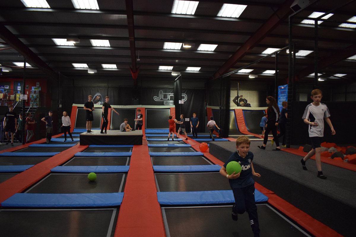 WiganJDivision's tweet photo. BORED AT HOME?💤JOIN US FOR LOTS OF FUN AT JUMP DIVISION, SECOND HOUR ONLY £4!!!😀😝 https://t.co/8EDCzB0O0j