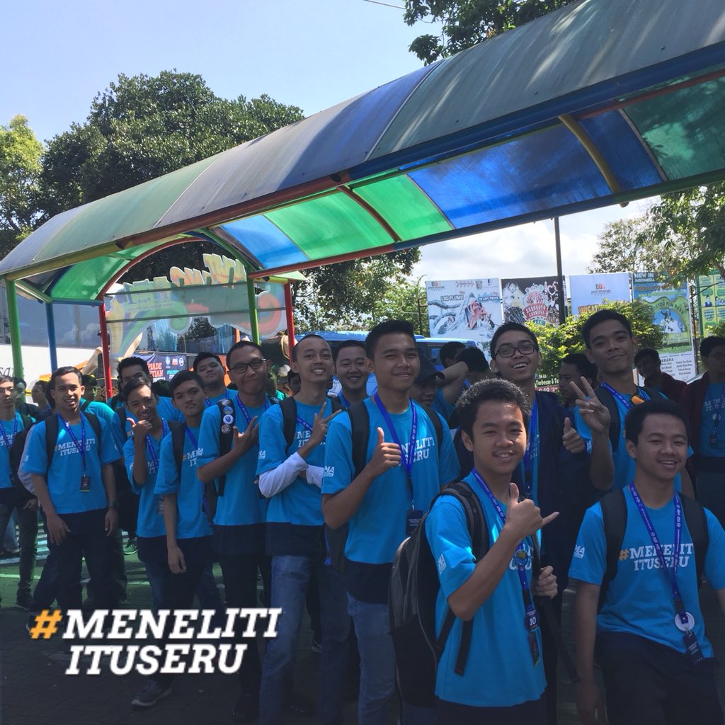 infoopsi's tweet photo. Peneliti muda telah sampai di Museum Tubuh &amp; Jatimpark. Siap untuk bersenang-senang. #OPSI2017 #MenelitiItuSeru https://t.co/o4iRM9gC1n