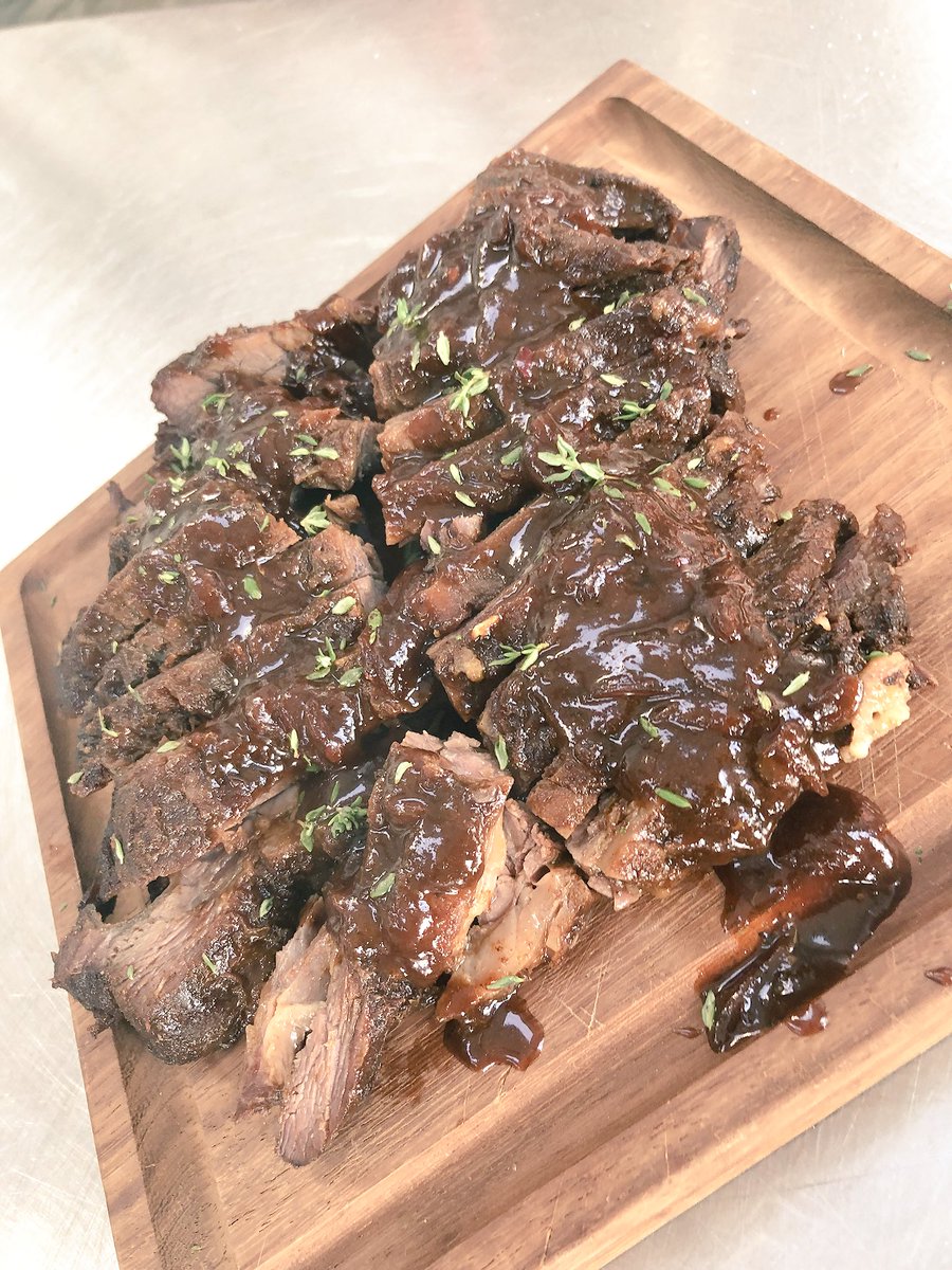 #slowcooked #shortrib #sixhours #tasty #playday #chefs #HelloCarlos #Crabapplecatering