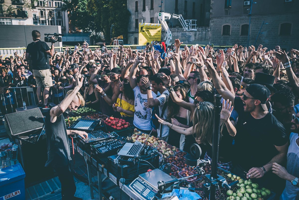richiehawtin's tweet photo. #ADEPOPUP #ADE17 #RichieHawtin #Lovelandnl https://t.co/mmAKBBsrBZ