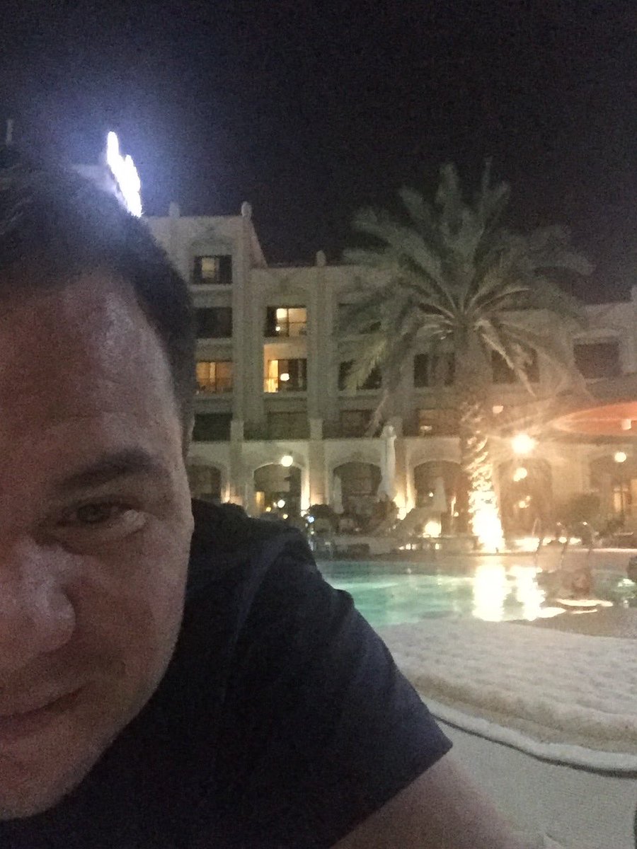 This is how to relax! Falling asleep by the pool after a day of relaxing!