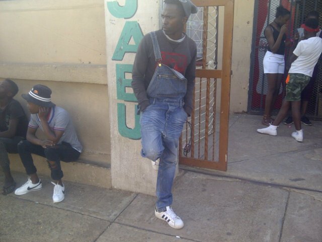 CVerseZA's tweet photo. I'm out here right??!! https://t.co/EzDulSY3D6