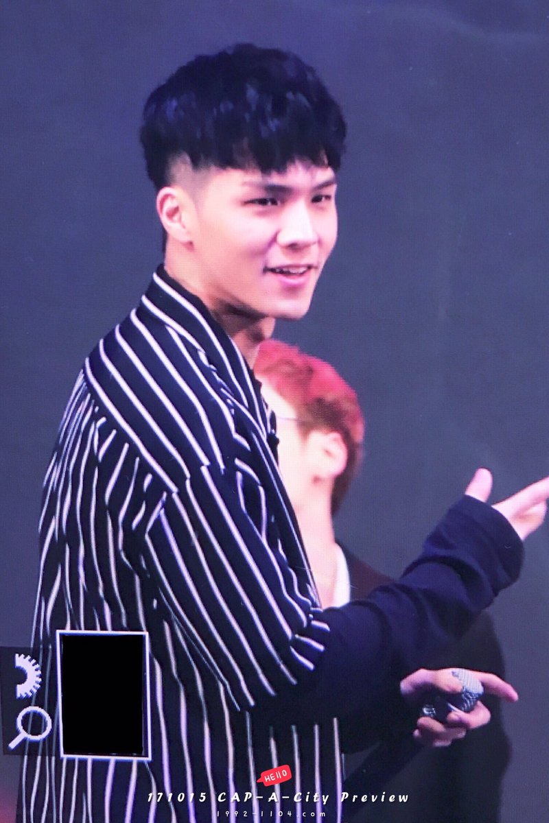 capacity921104's tweet photo. 【Preview 2】171015 배곧마루 생명콘서트 💝 #틴탑 #캡 #방민수 https://t.co/ArhogA12Ty