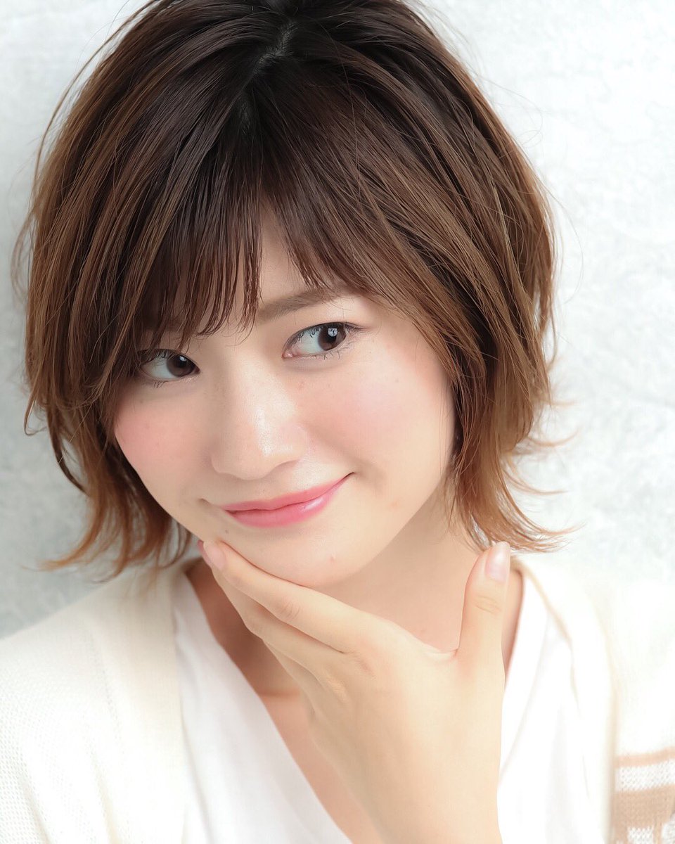 Livingu You No Twitter くびれのある外ハネでシルエットが綺麗な外ハネに 内巻きショートからの脱マンネリ ヘアカラー カラー アッシュ グレージュ オリージュ イルミナカラー 外国人風カラー 透明感 ロングヘア 撮影 カメラ サロンモデル 美容室 Livingu You No Twitter くびれのある外ハネでシルエットが綺麗な外ハネに 内巻きショートからの脱マンネリ ヘアカラー カラー アッシュ グレージュ オリージュ イルミナカラー 外国人風カラー 透明感 ロングヘア 撮影 カメラ サロンモデル 美容室
