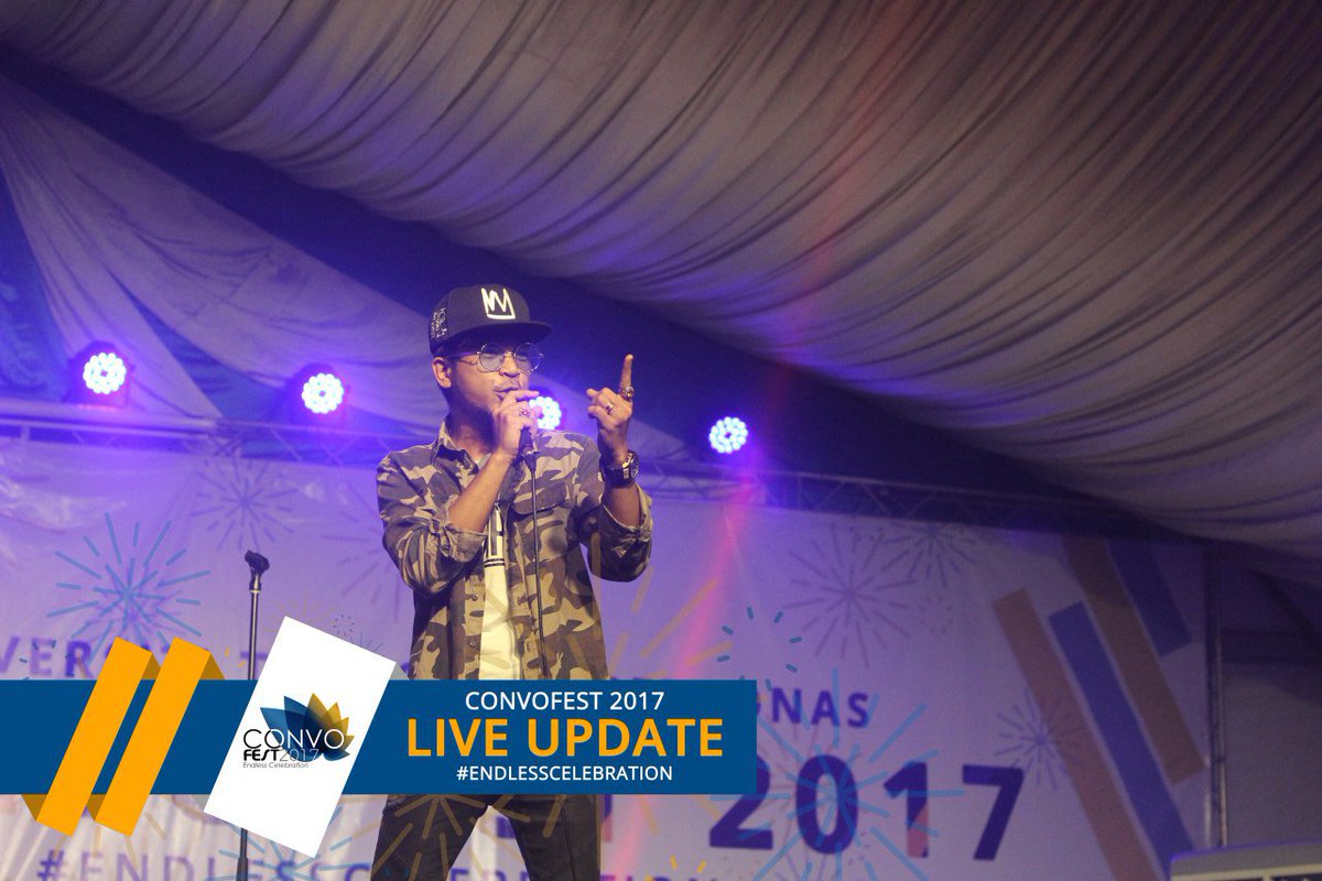CONVOFEST_UTP's tweet photo. [LIVE UPDATE]
Day 3 CONVOFEST 2017

HAZAMA stole the crowd's hearts! It's not too late to come!!#CONVOFEST2017
#ENDLESSCELEBRATION https://t.co/7lz3PvwpVY