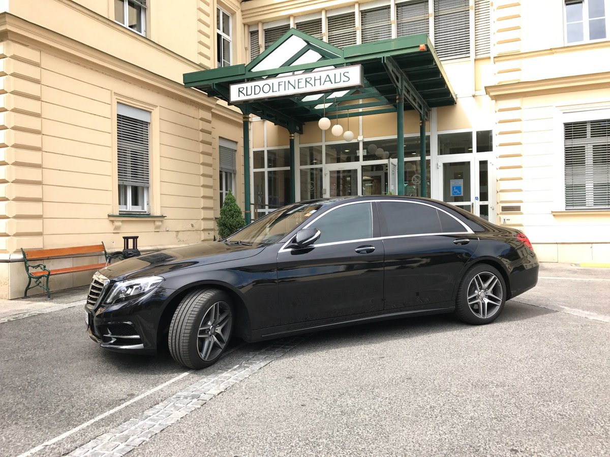 LSKtaxi's tweet photo. Carintia Transfers – Your VIP Taxi Partner and Limousine Service around Klagenfurt.
https://t.co/Mcbr5AyDJI
📱+43 676 92 333 84 https://t.co/dt8Jsoptuv