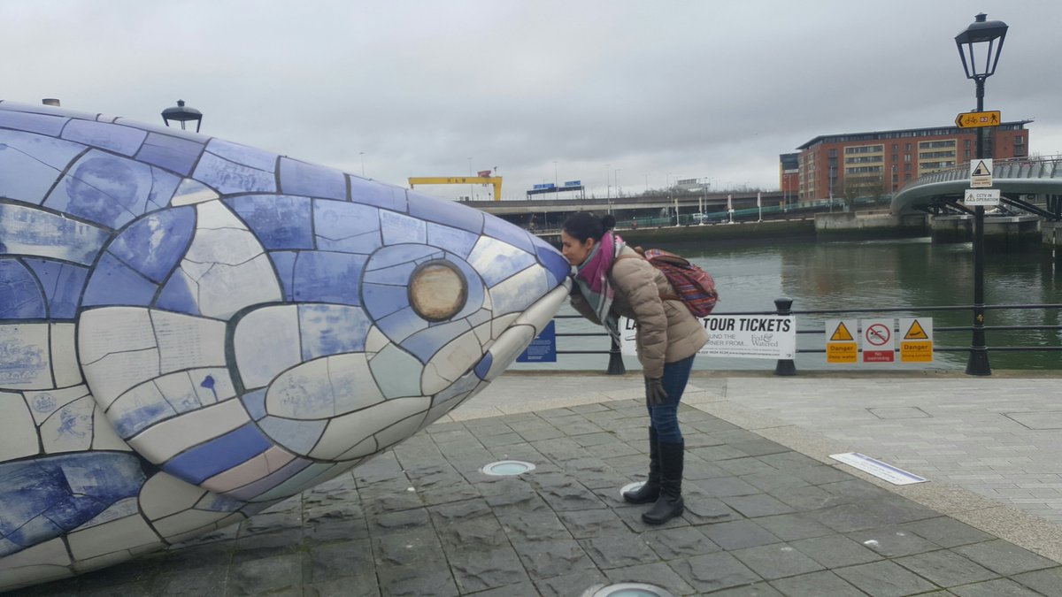 BelfastFreeTour's tweet photo. Kissing the big fish for knowledge Free Tour Belfast Daily https://t.co/cLxwM3h5p3