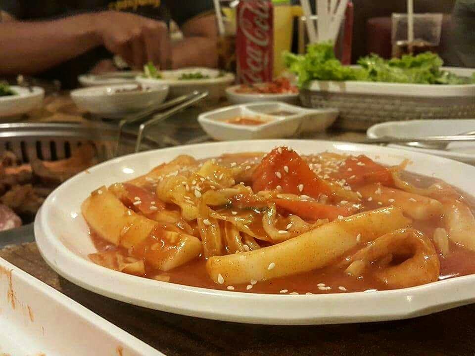 kinandtravel's tweet photo. ควัง ฮัน รู ปิ้งย่างเกาหลีที่แท้ทรู หัวละ 290 บ. หมูจัดเต็ม 5 แบบ ผักเคียงเยอะมากเว่อร์ พิกัดโคเรียทาวน์ ซ.สุขุมวิท12 @aroii #อร่อยไปแดก https://t.co/0Fe9xHmmqd
